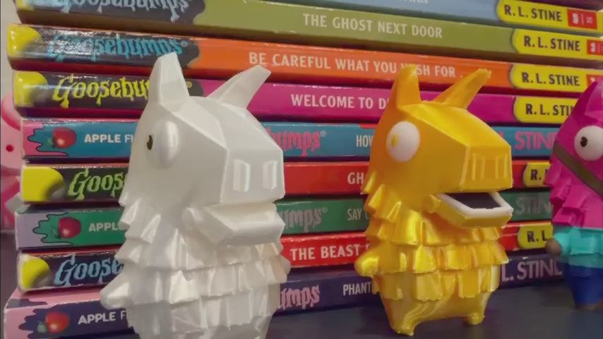 Llama Sprite Gaming Collectible – 3D Printed Figurine & Keychain