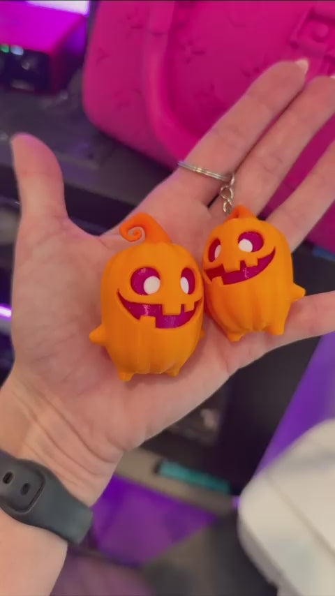 Spooky Sprite Gaming Collectible – 3D Printed Figurine & Keychain